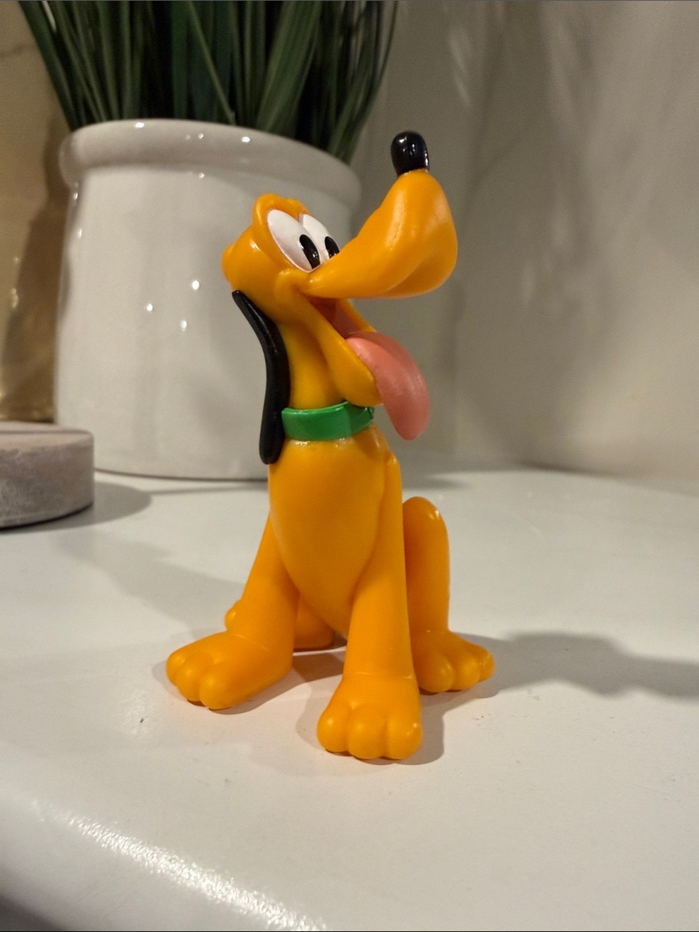 Disney Pluto figure - Mint condition!   figures toy toys kid kids dog boy boys